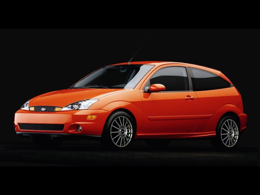  Ford Focus SVT 2004 года  (фото 6 из 8)